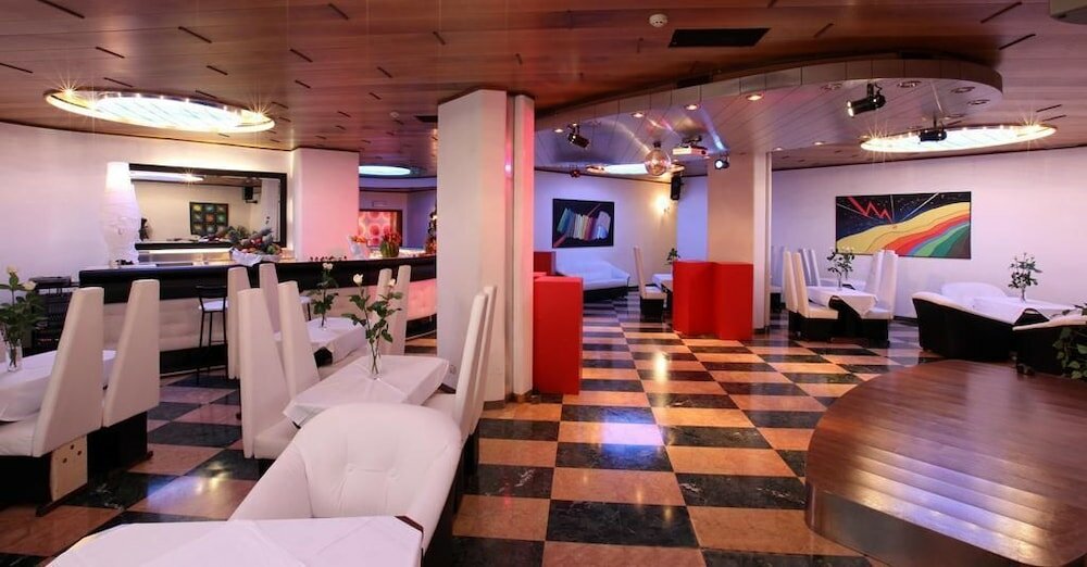 Фото Olympic Royal