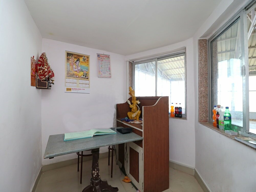 Фото Oyo 15022 Snow Point Inn