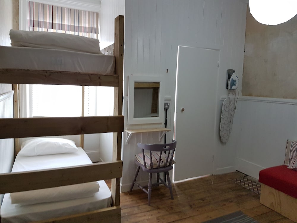 Фото Bunkhouse Bournemouth - Hostel