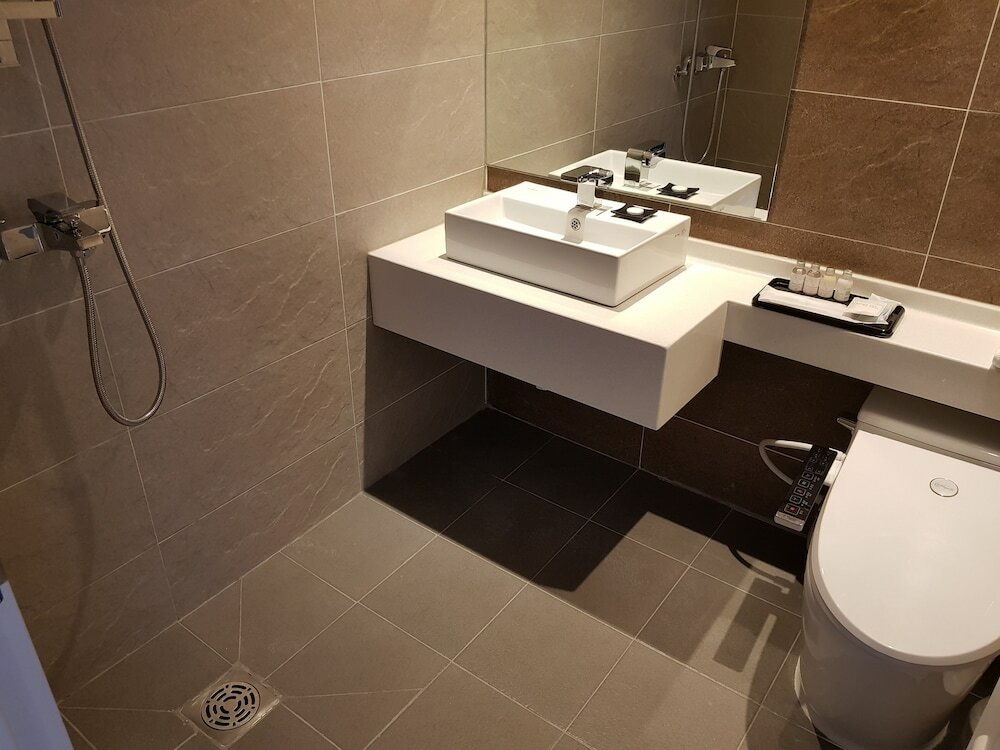 Фото Suntree Hotel