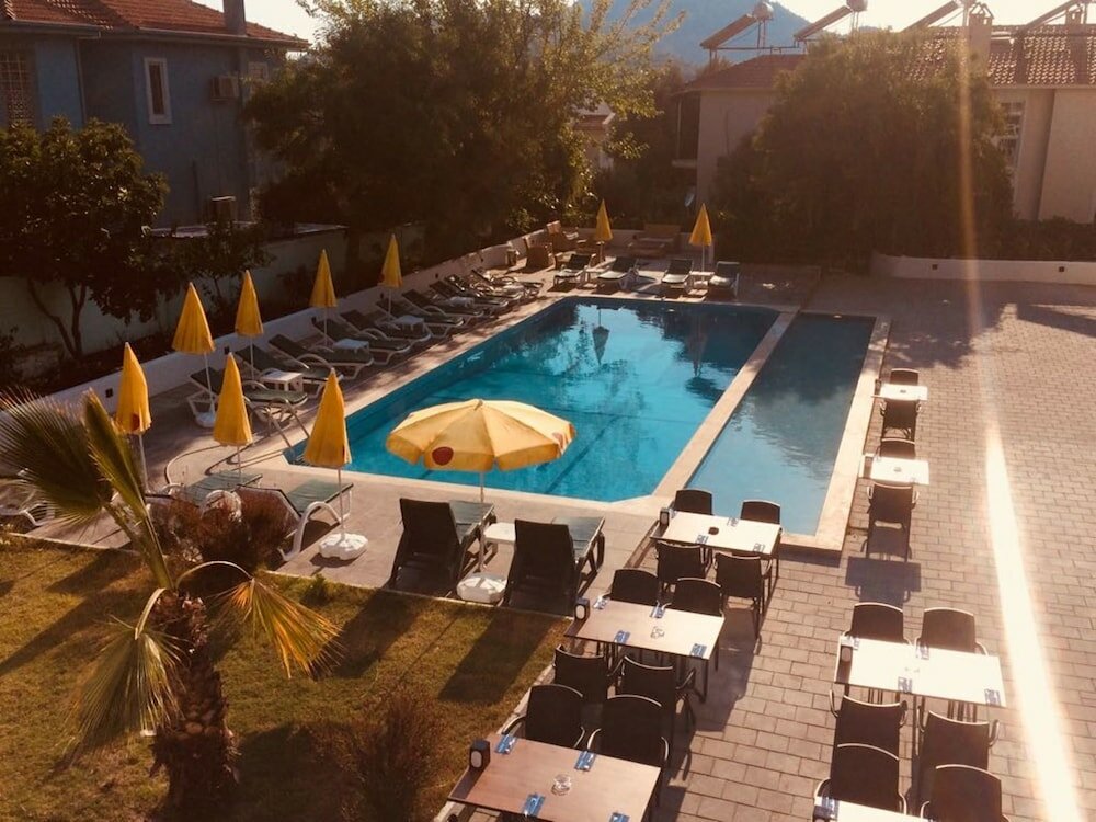 Фото Hotel De Huzur