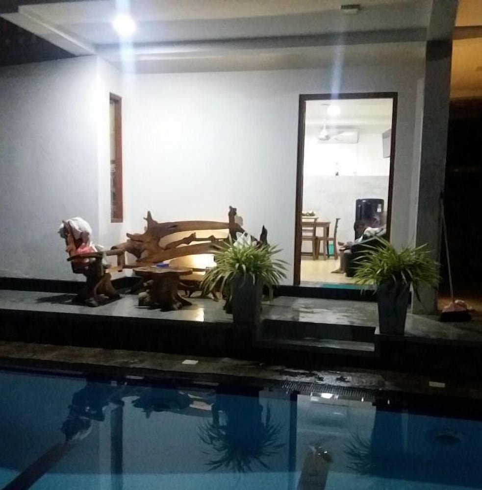 Фото Villa Blue Water Hikkaduwa