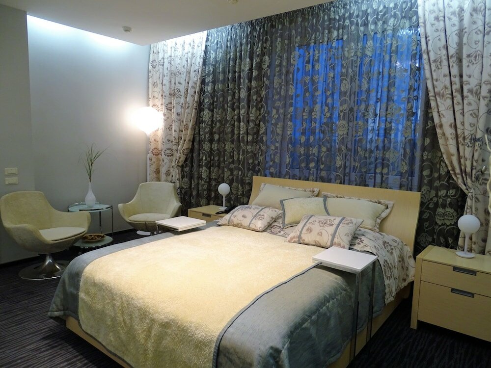 Фото Ramada Hotel & Suites by Wyndham Alabuga