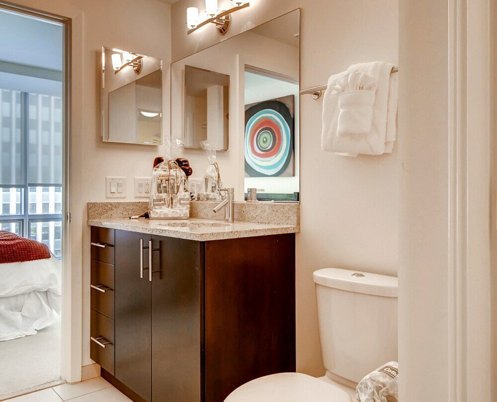 Фото Bluebird Suites near National Airport