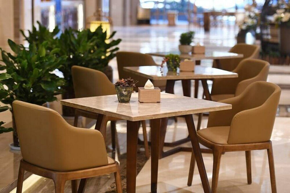 Фото Luoyang Mehood Lestie Hotel Sport Center