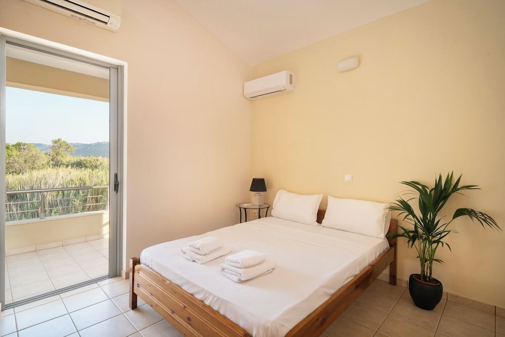 Фото Aggeliki House by The Sea