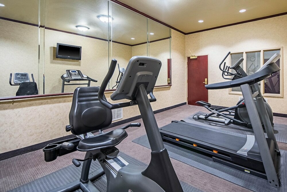 Фото SureStay Plus Hotel by Best Western San Antonio SeaWorld