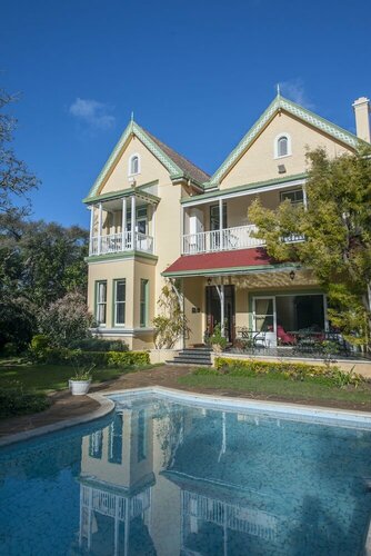 Гостиница Hacklewood Hill Country House в Порт-Элизабет