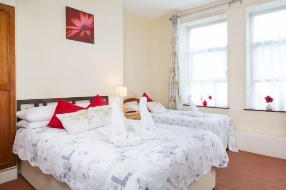 Фото The Firs Guest House