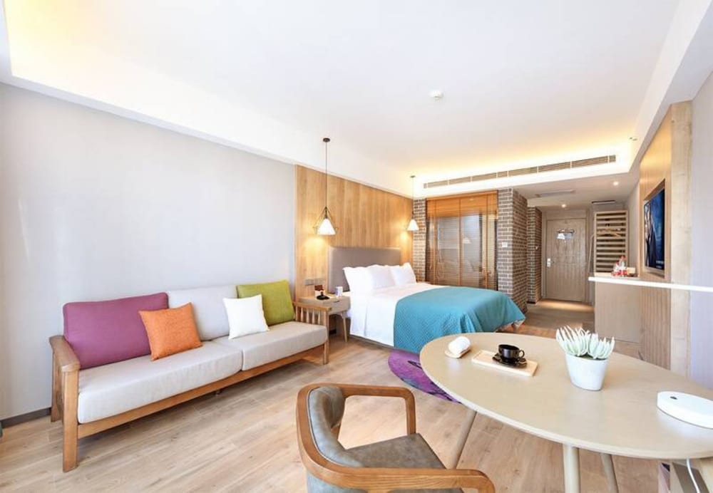 Фото Luoyang Mehood Lestie Hotel Sport Center