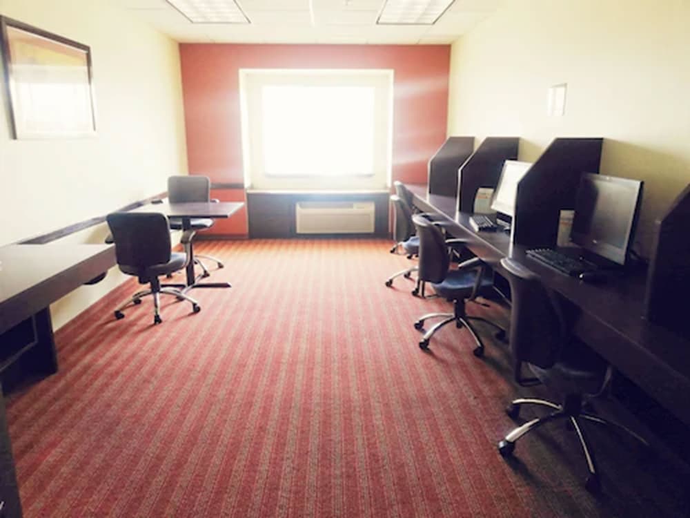 Фото Microtel Inn & Suites by Wyndham Toluca