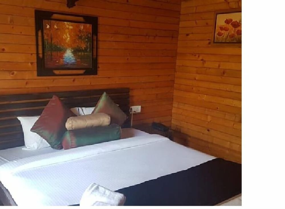 Фото Paradise Village Beach Resort