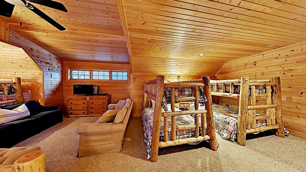 Фото Eagle Scout Lodge