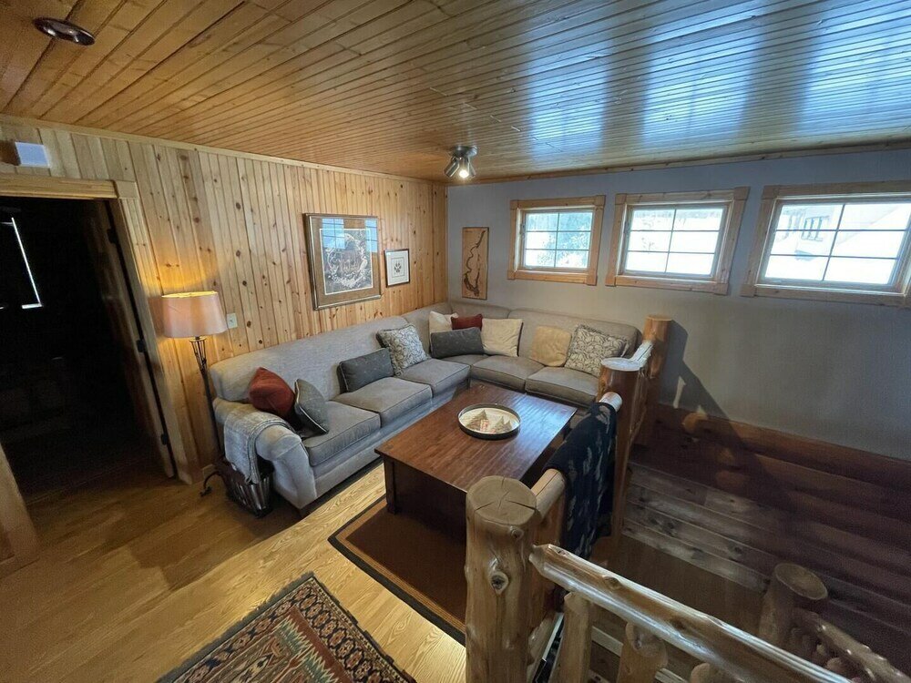 Фото Eagle Scout Lodge