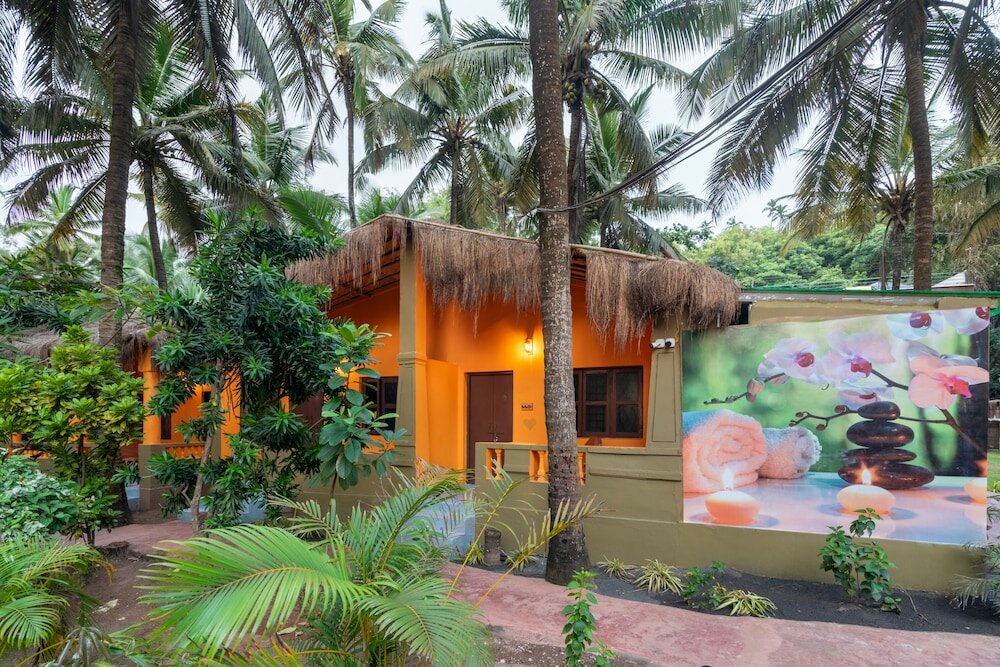 Фото Amadi Beach Front Resort