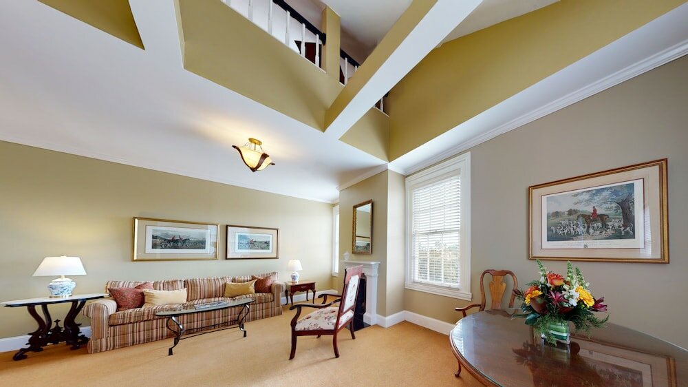 Фото The Presidents' Quarters Inn