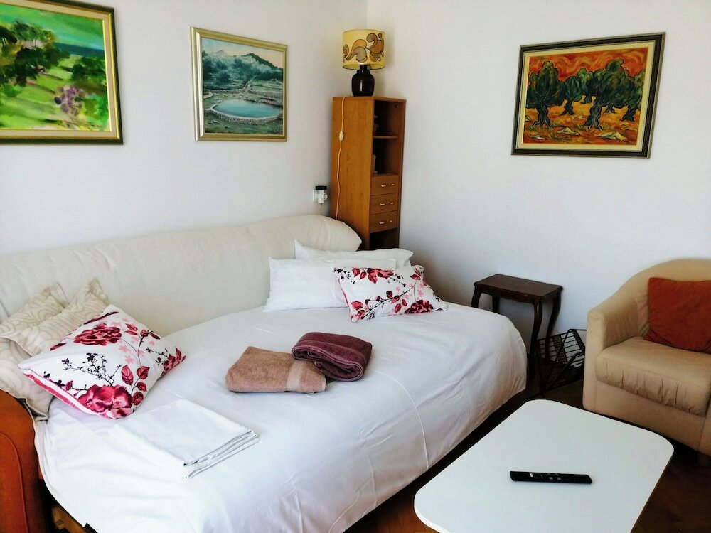 Фото Insideout Apartment