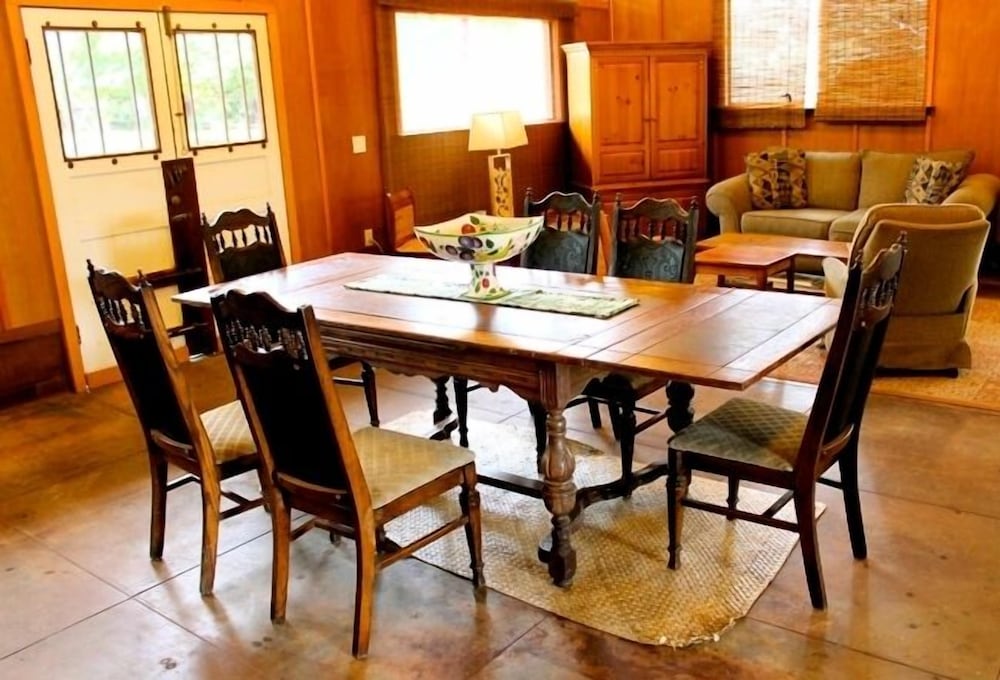 Фото Pahala Plantation Cottages