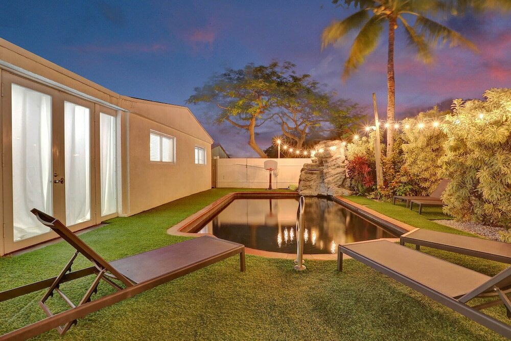 Фото Private Heated Pool 3br with Water View