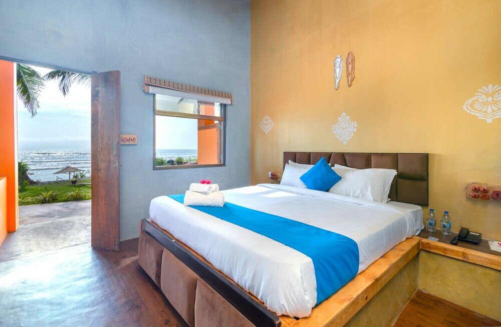 Фото Amadi Beach Front Resort