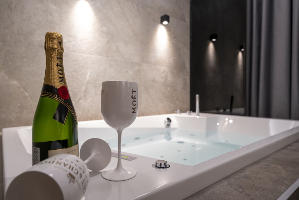 Фото Velvet rooms & more