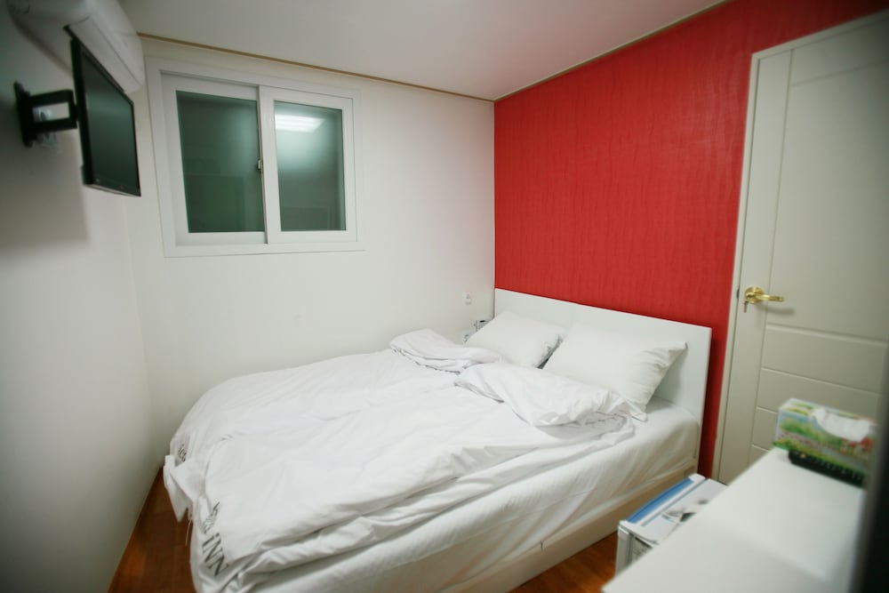 Фото Hotel Familia Inn