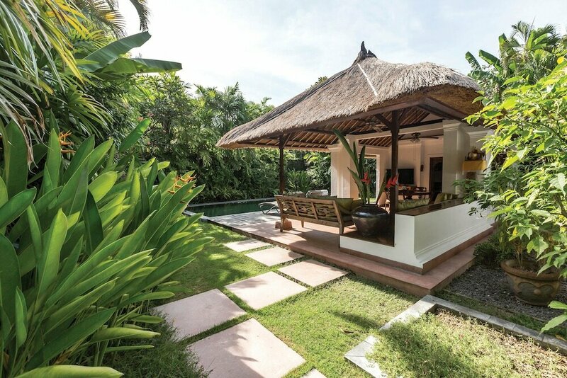 Гостиница The Pavilions Bali в Денпасаре