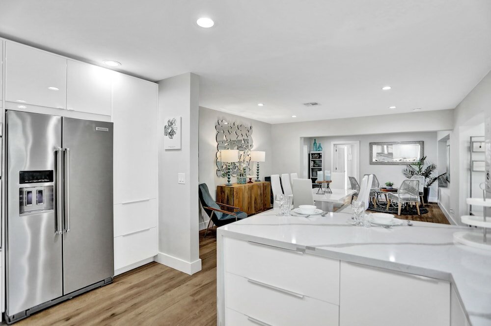 Фото Private Heated Pool 3br with Water View