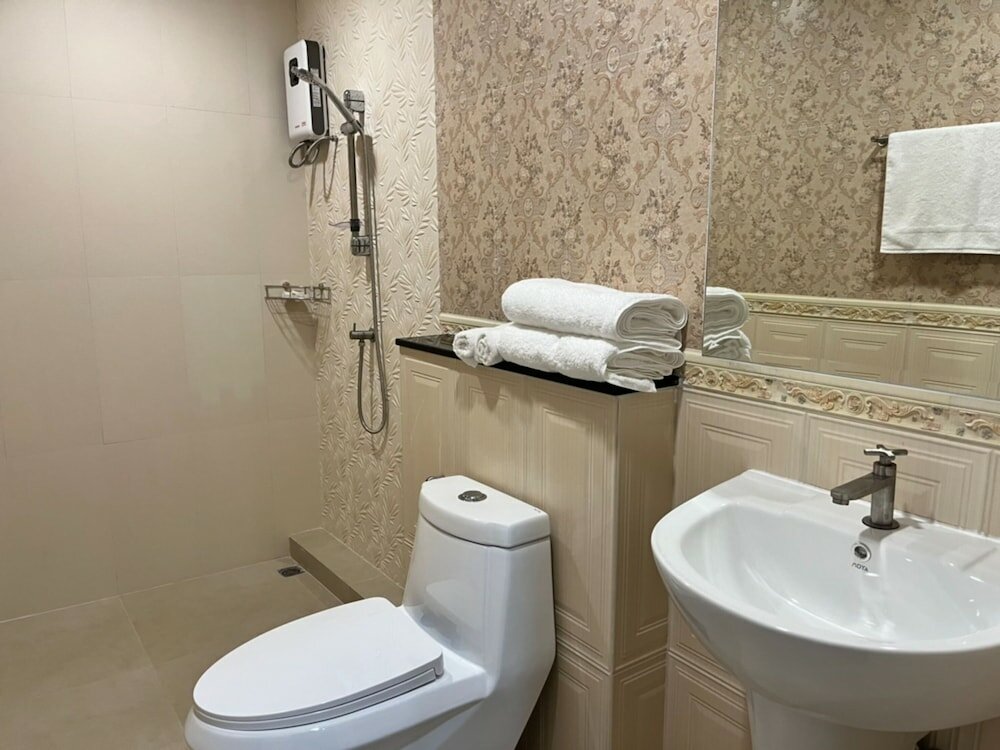 Фото Anwari Hotel