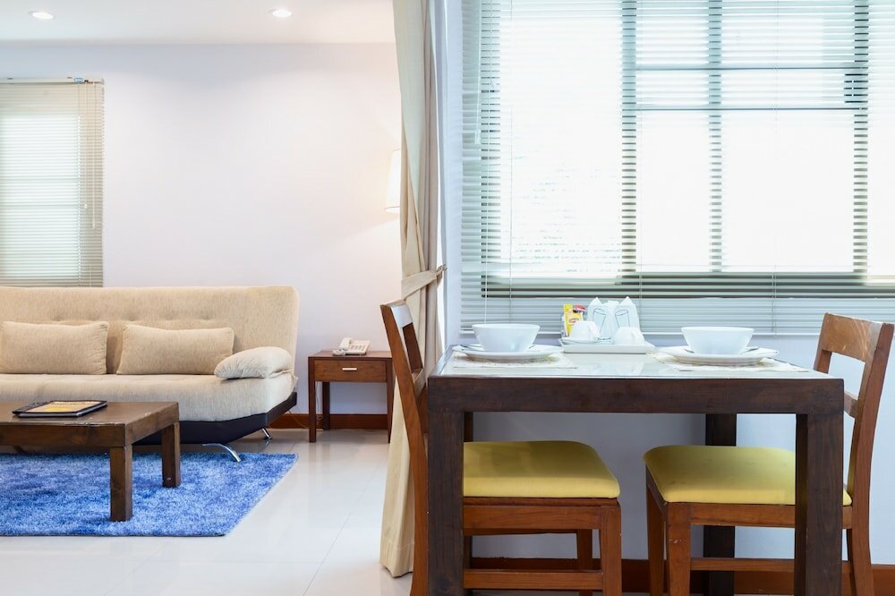 Фото Lasalle Suites Hotel & Residence