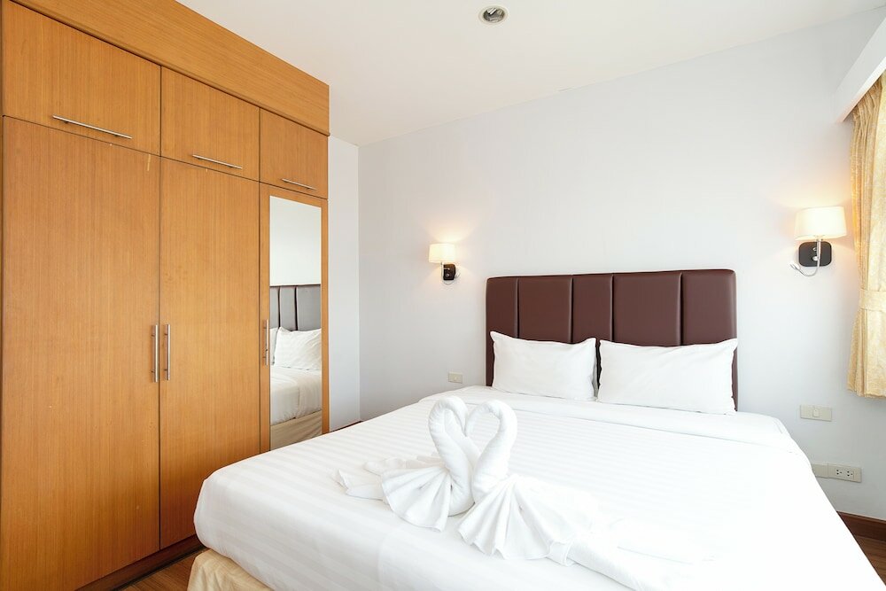 Фото Lasalle Suites Hotel & Residence