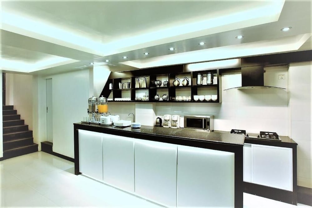 Фото Clover Hotel City Center