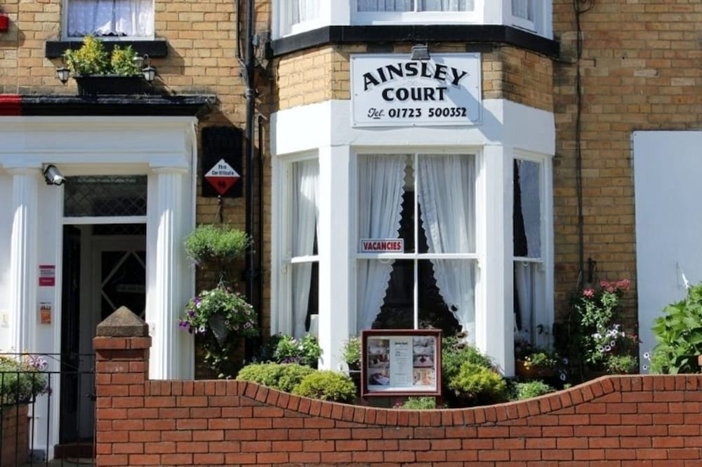 Фото Ainsley Court Guest House