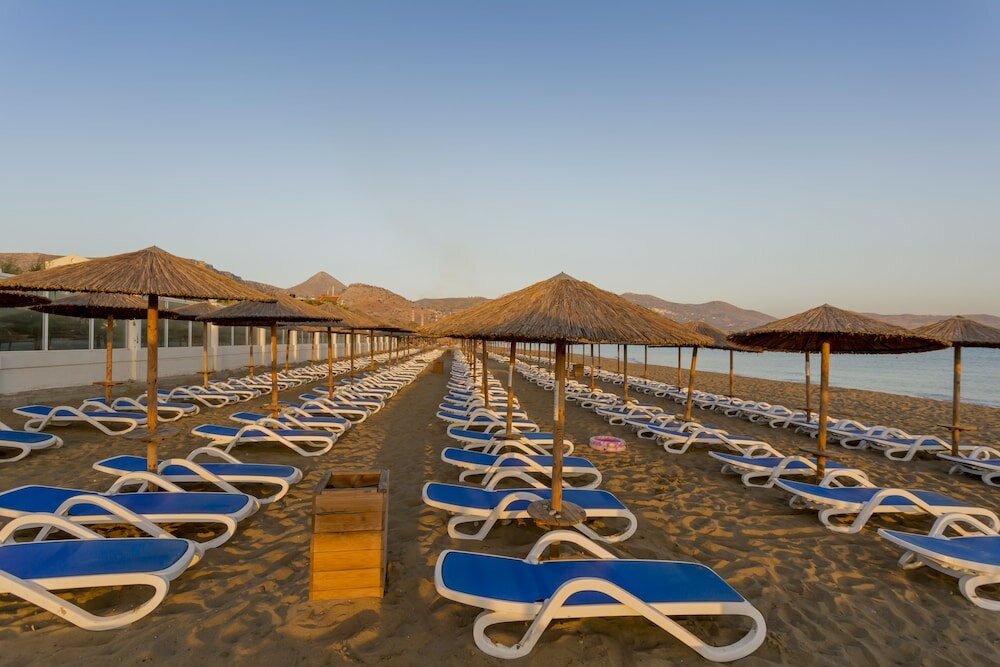 Фото Dolphin Bay