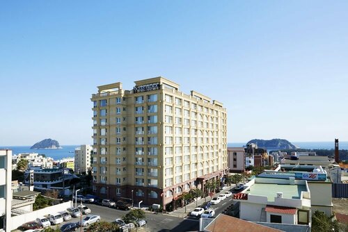Гостиница ShinShin Hotel Jeju Ocean в Согвипхо