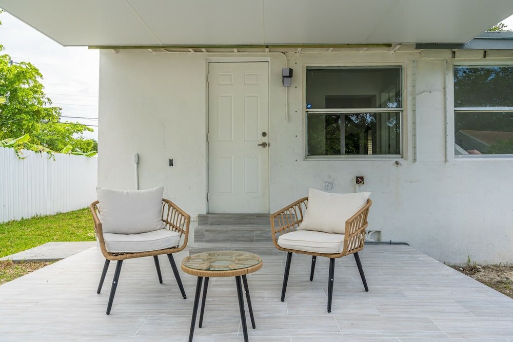 Фото Upper Design District 3bd Home w/Jacuzzi and Backyard