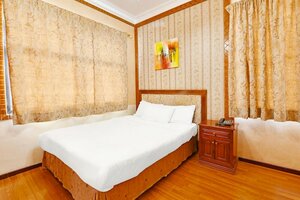 Гостиница Oyo 125 Moon Plaza Hotel