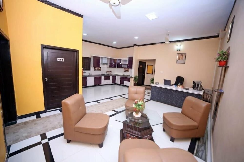 Hotel Seasons Inn, Karachi, photo