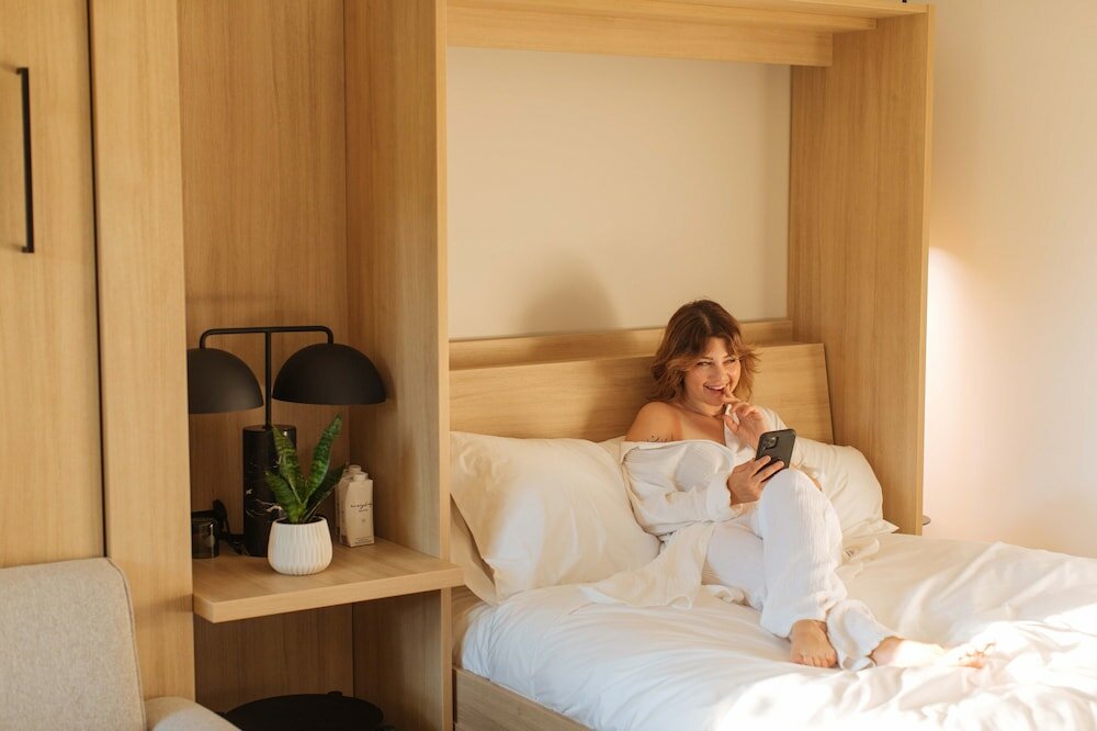 Фото The St Laurent Social Club & Guest Rooms