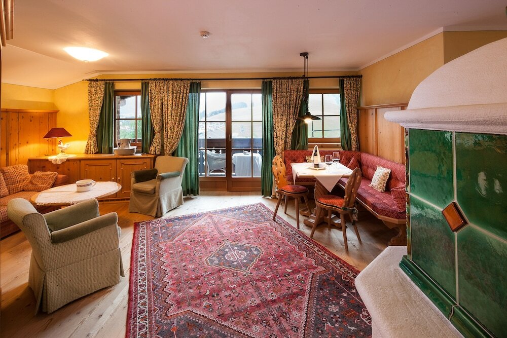 Фото Hotel Schwarzer Adler