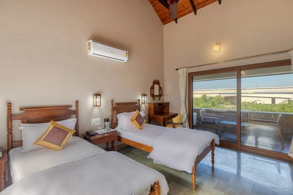 Фото The Kutchh Courtyard Resort