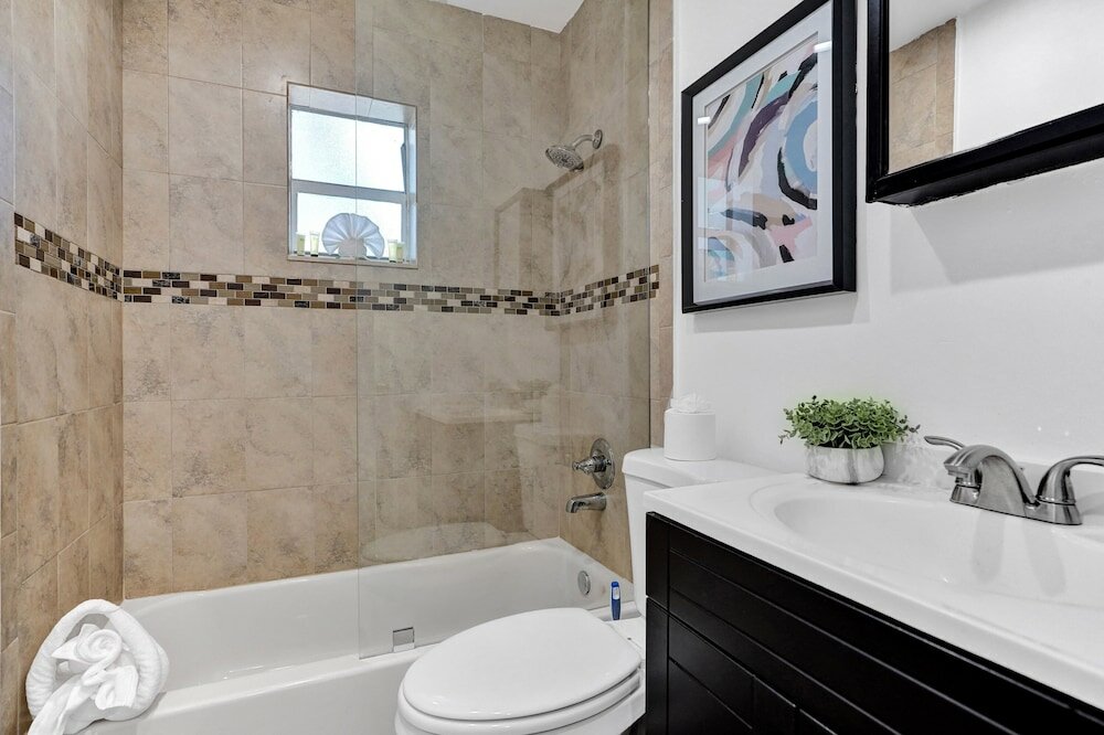 Фото Waterfront Newly Renovated 4 Br Home