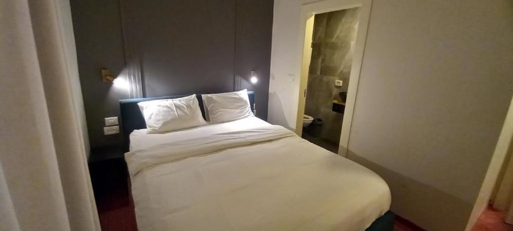 Фото Moon Tlv - 4th floor