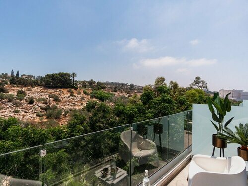 Гостиница Sanders Rio Gardens - Delightful Studio With Shared Pool and Balcony в Айя-Напе