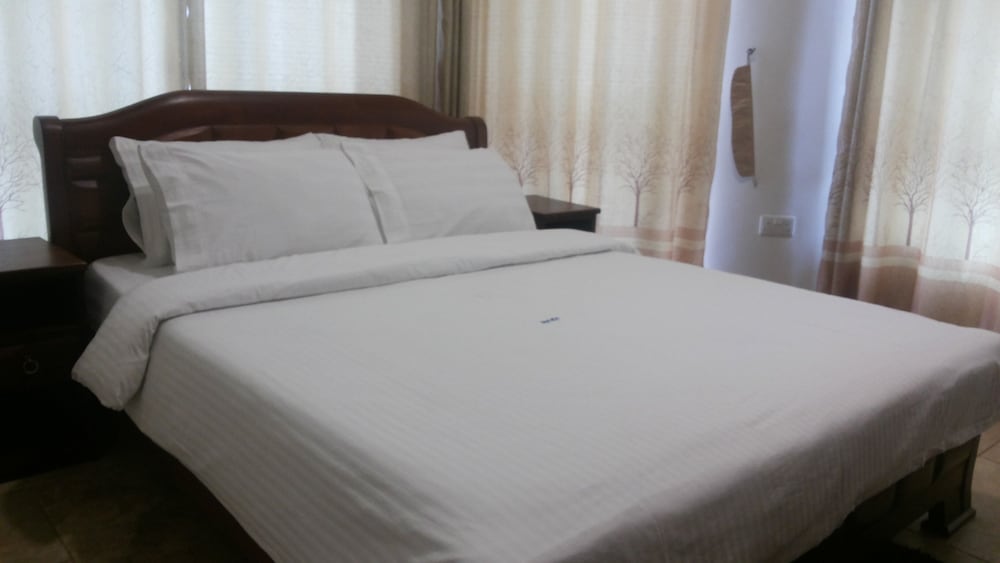 Фото Daks Hotel Kirinya