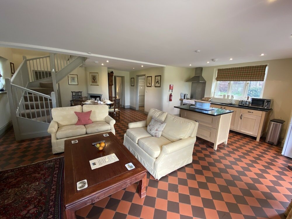 Фото Thornton Manor Estates