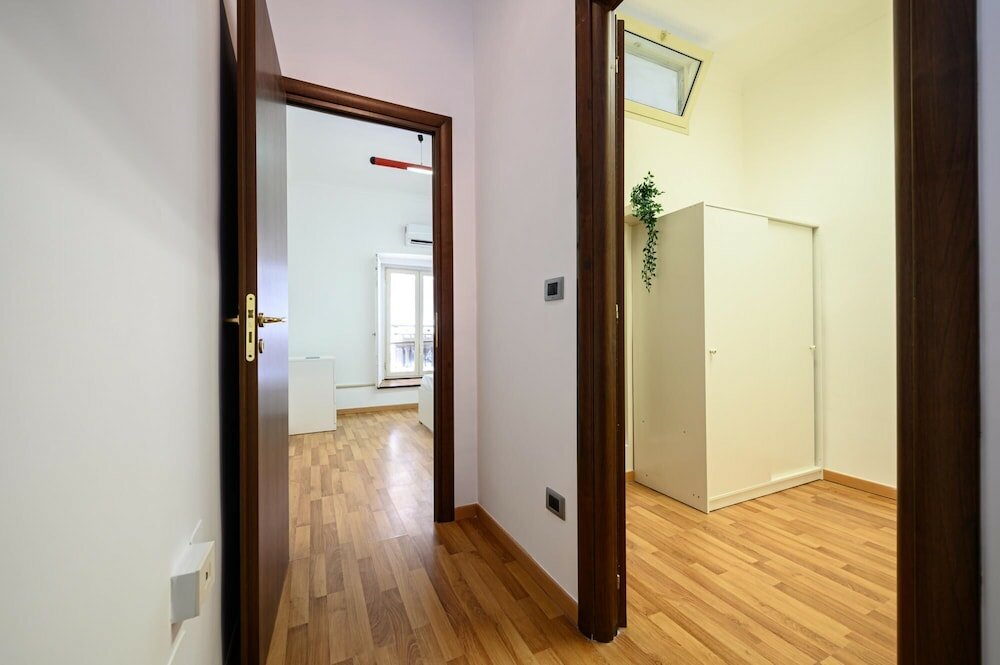 Фото Via Lanzieri 38 in Napoli