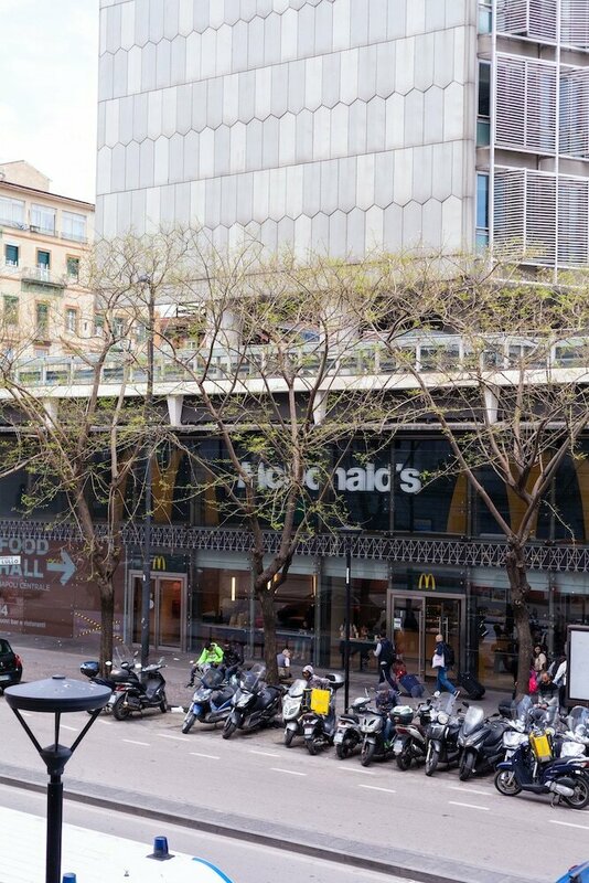 Гостиница Hub Naples в Неаполе