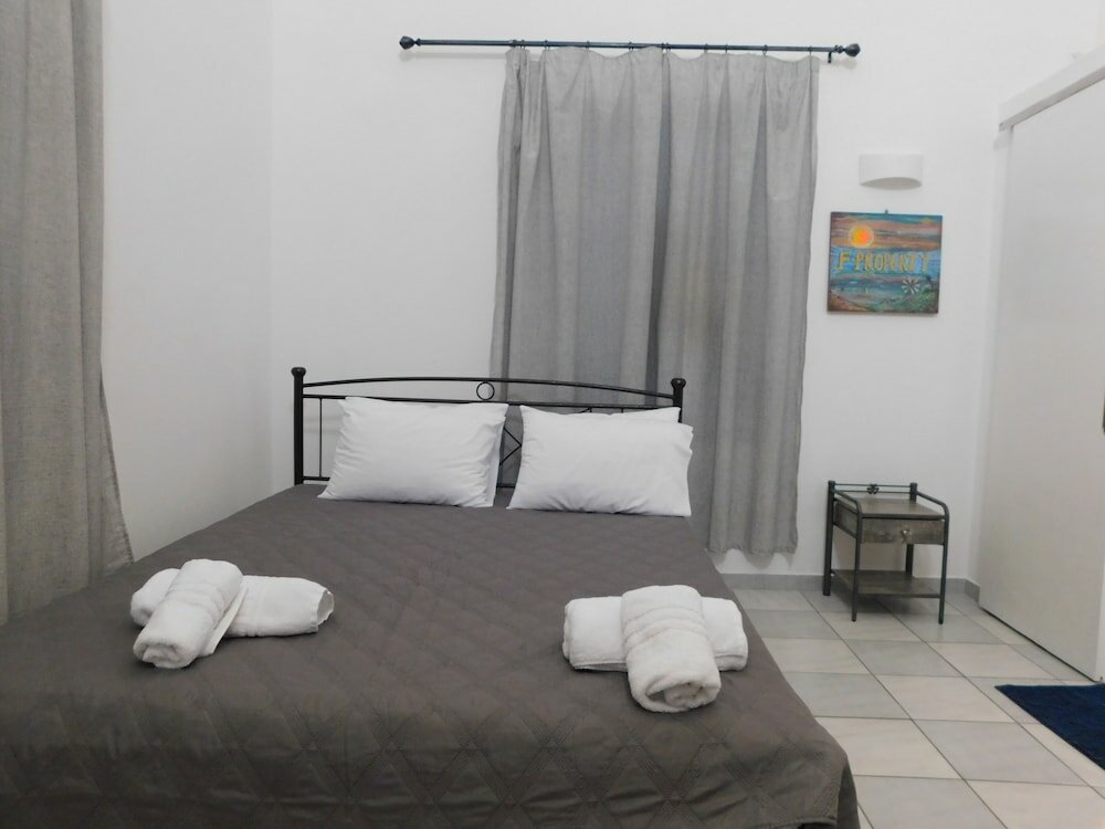 Фото Perissa Art Villa - Kitchen & Washing Machine