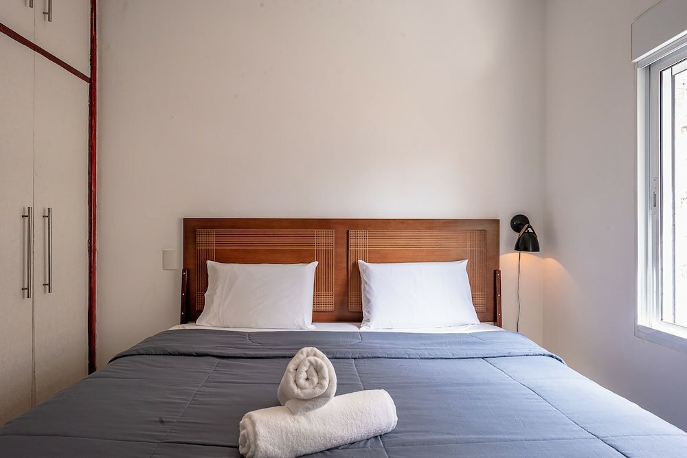 Фото Ape tamanho família com garagem